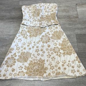 B. Smart Floral Hawaiian Dress